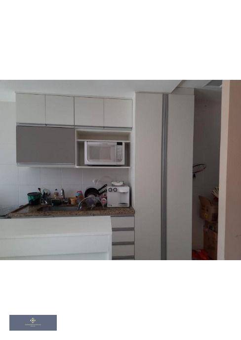 Apartamento à venda com 2 quartos, 79m² - Foto 3