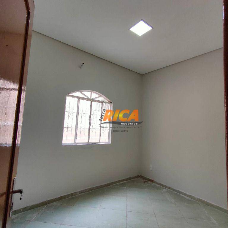 Casa à venda com 3 quartos, 220m² - Foto 17