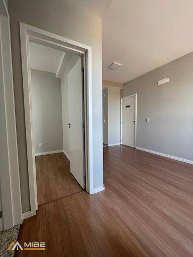Apartamento para alugar com 2 quartos, 52m² - Foto 13