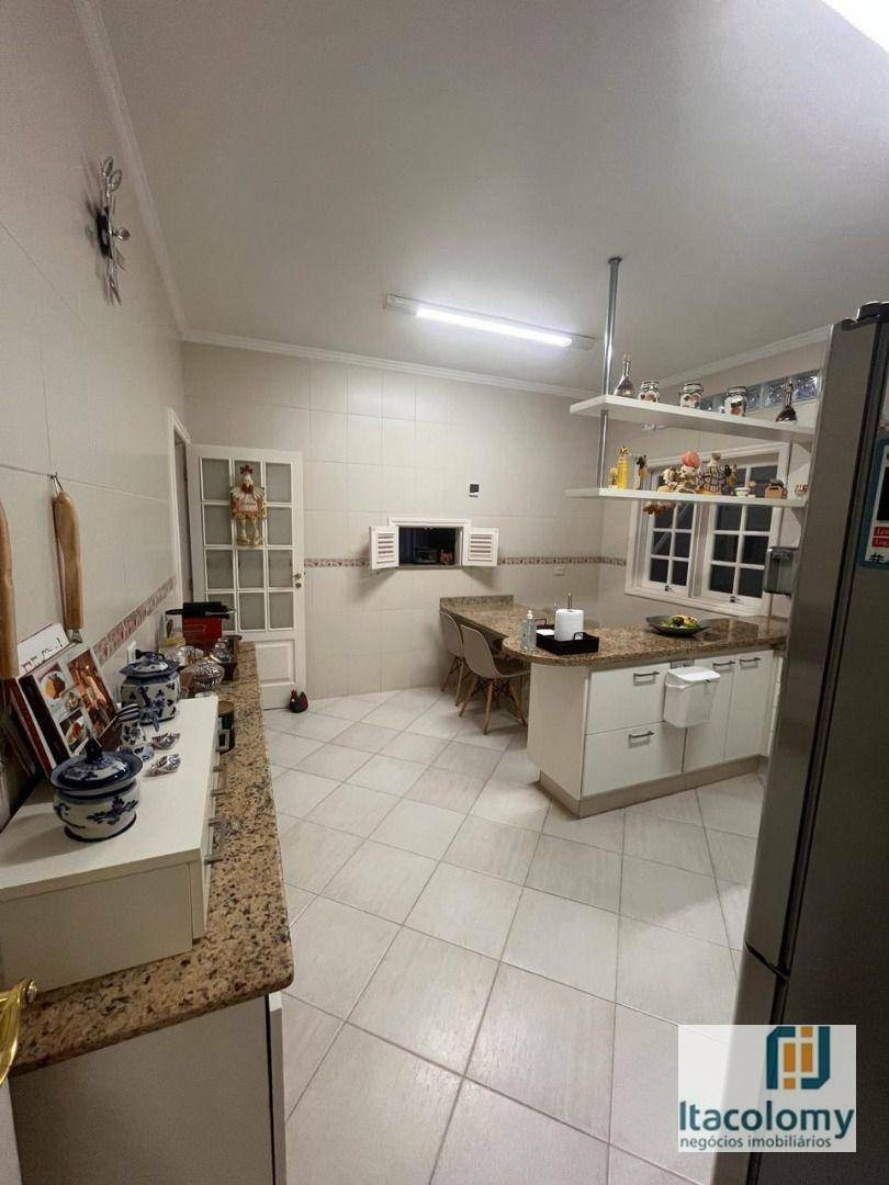 Casa de Condomínio à venda com 3 quartos, 229m² - Foto 19