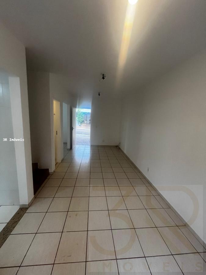 Casa de Condomínio à venda com 3 quartos, 247m² - Foto 17