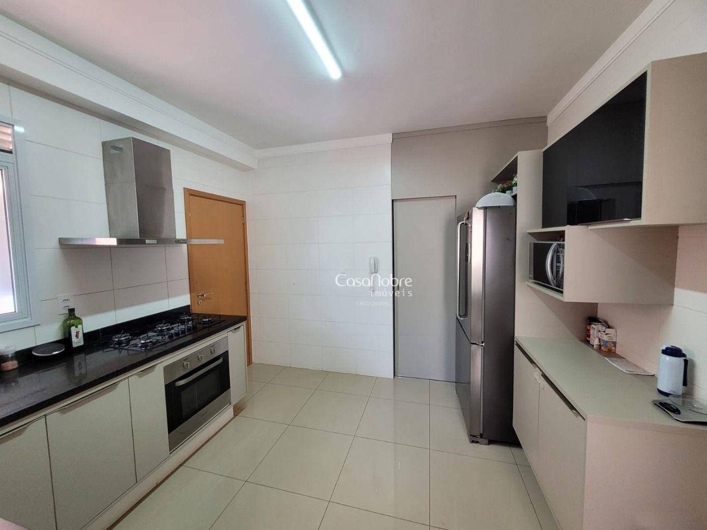 Apartamento à venda com 3 quartos, 171m² - Foto 17