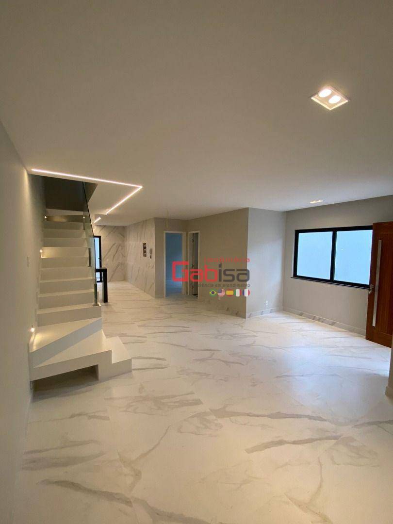 Casa à venda com 4 quartos, 141m² - Foto 2