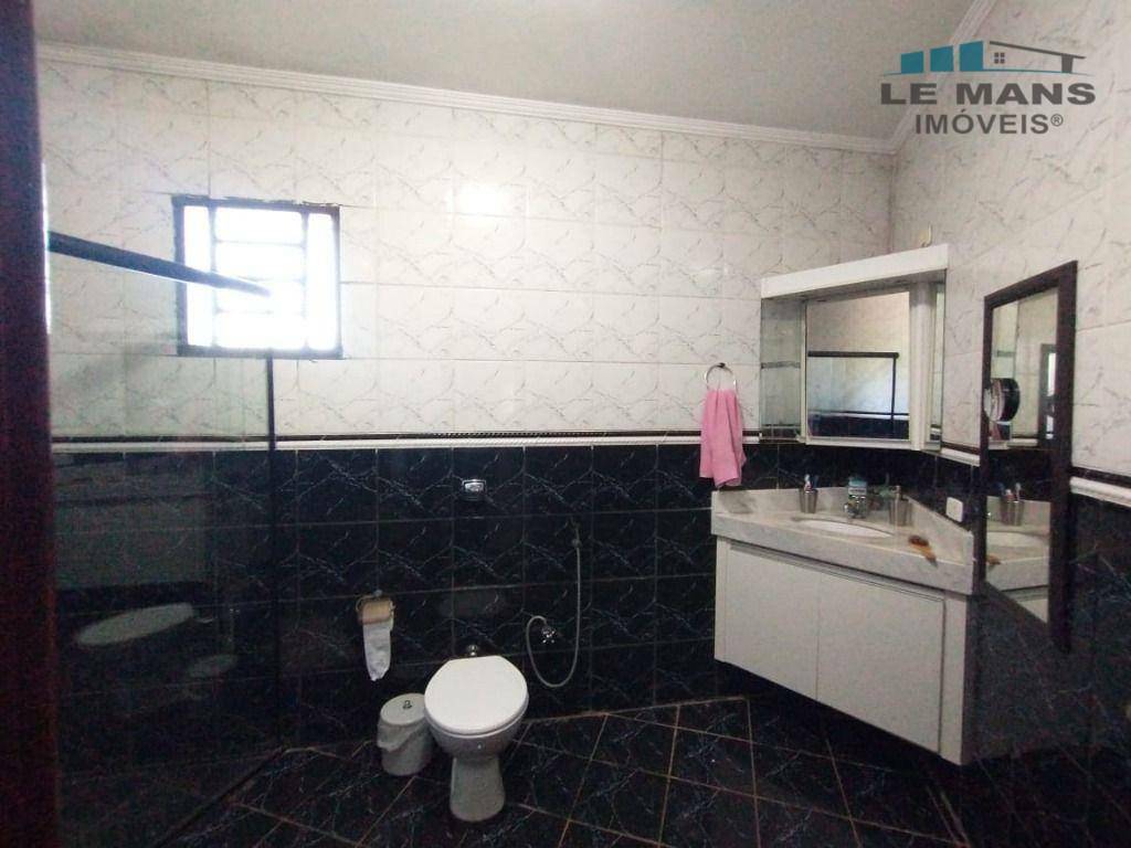 Casa à venda com 1 quarto, 189m² - Foto 12