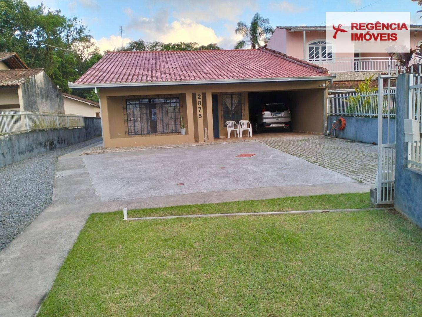 Casa à venda com 3 quartos, 172m² - Foto 1