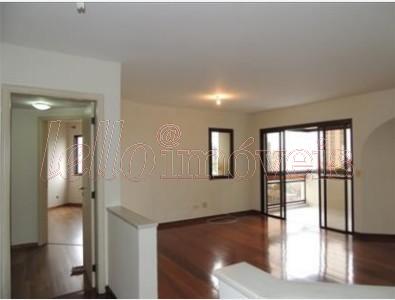 Apartamento para alugar com 4 quartos, 210m² - Foto 2