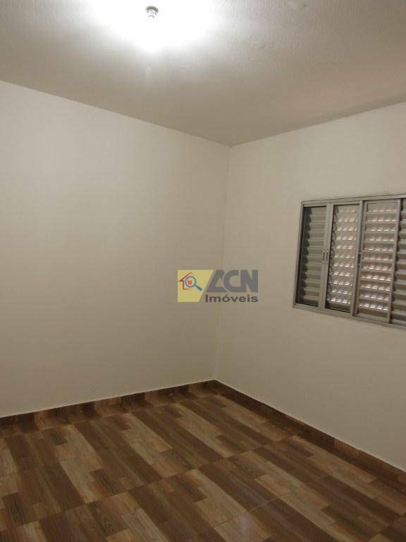 Casa para alugar com 4 quartos, 182m² - Foto 13