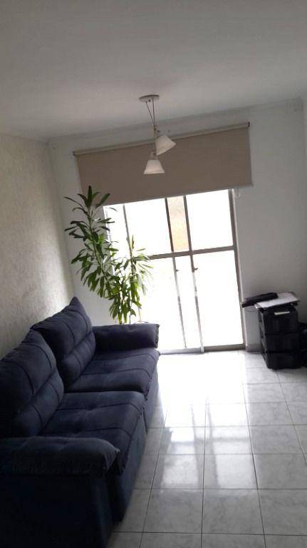 Apartamento à venda com 2 quartos, 68m² - Foto 2