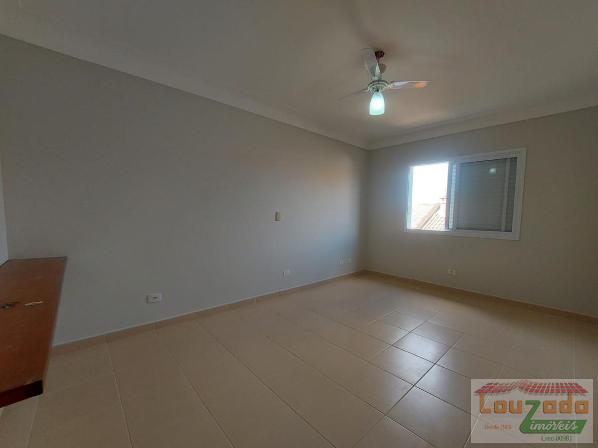 Sobrado à venda com 4 quartos, 250m² - Foto 13