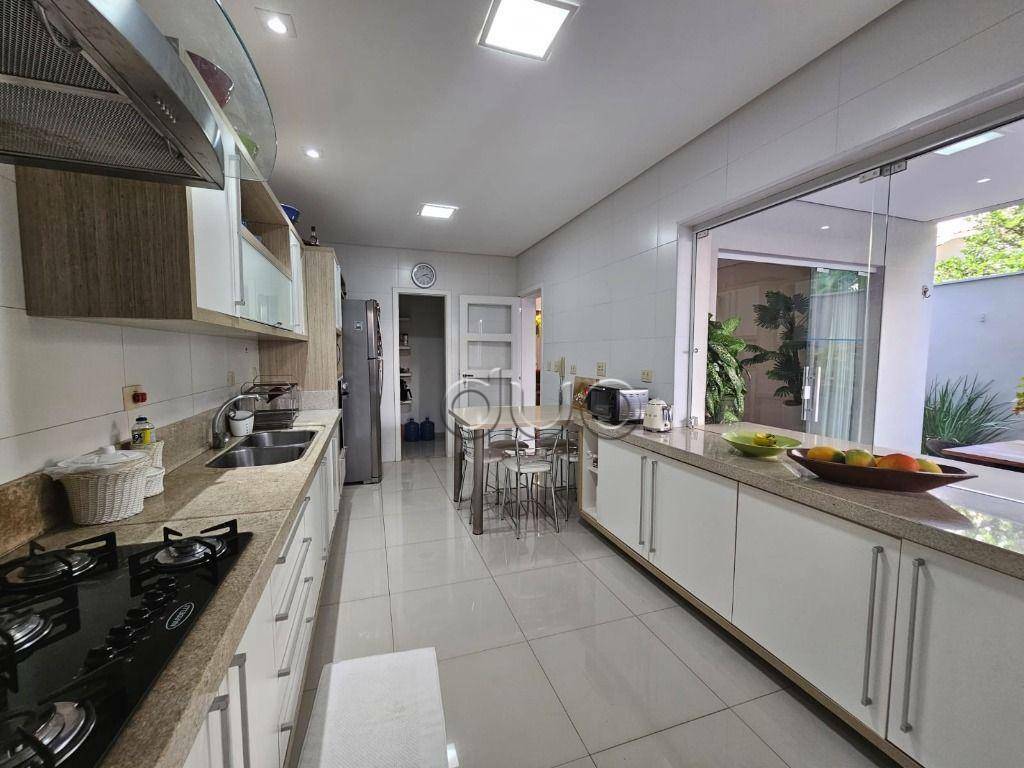 Casa de Condomínio para alugar com 3 quartos, 214m² - Foto 8