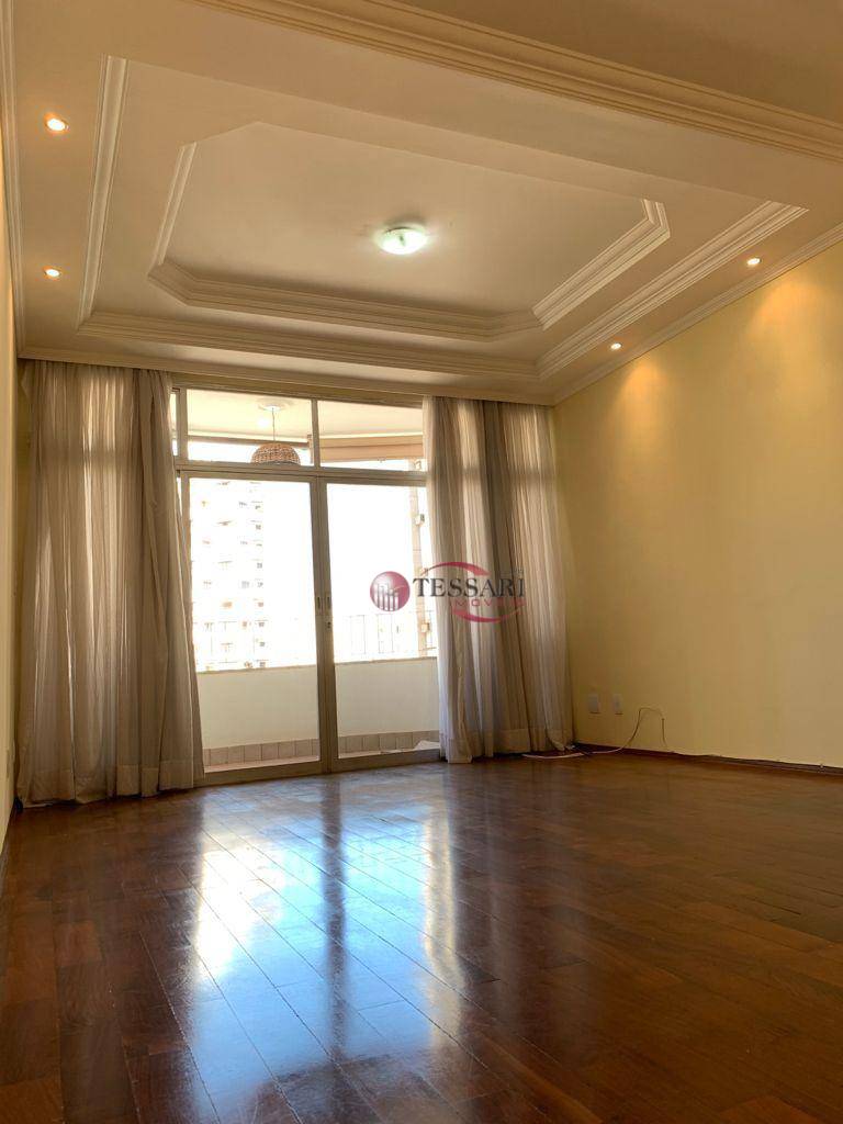 Apartamento à venda com 3 quartos, 185m² - Foto 2