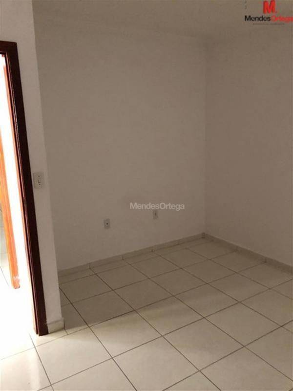 Casa para alugar com 1 quarto, 50m² - Foto 8