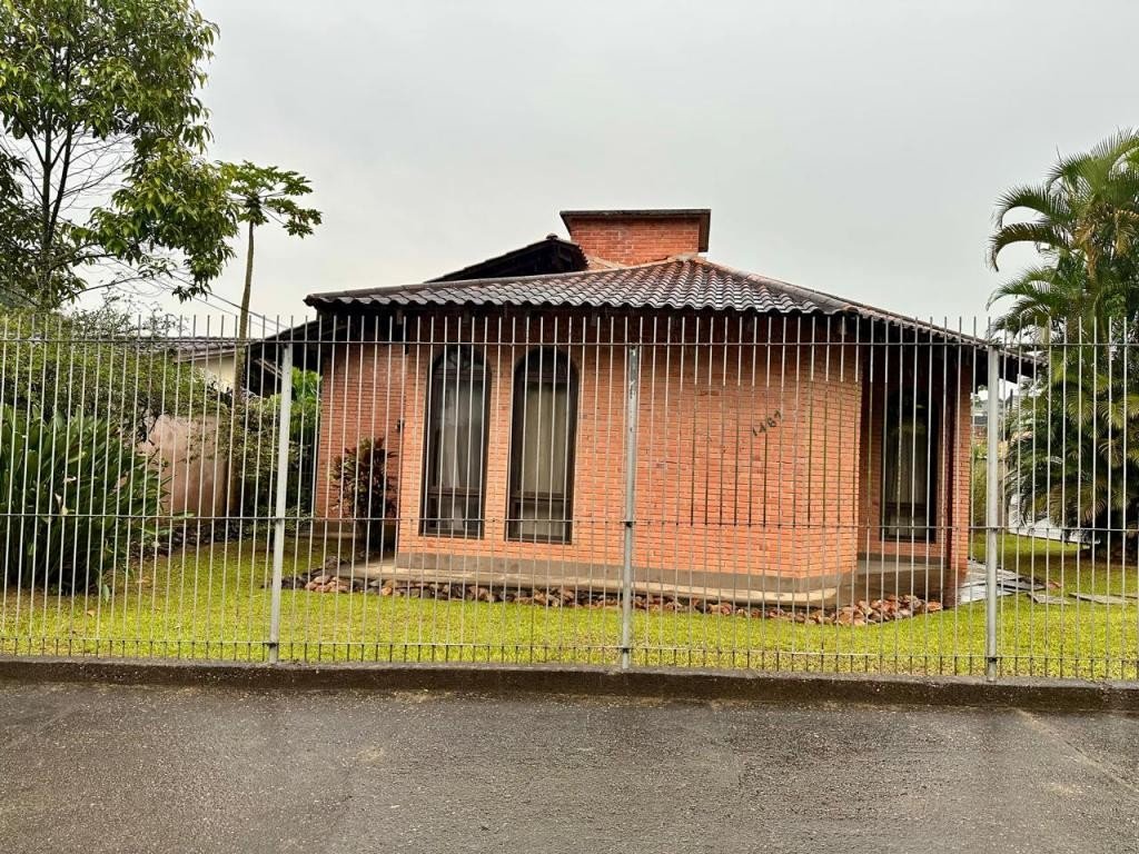 Casa à venda com 3 quartos, 542m² - Foto 2
