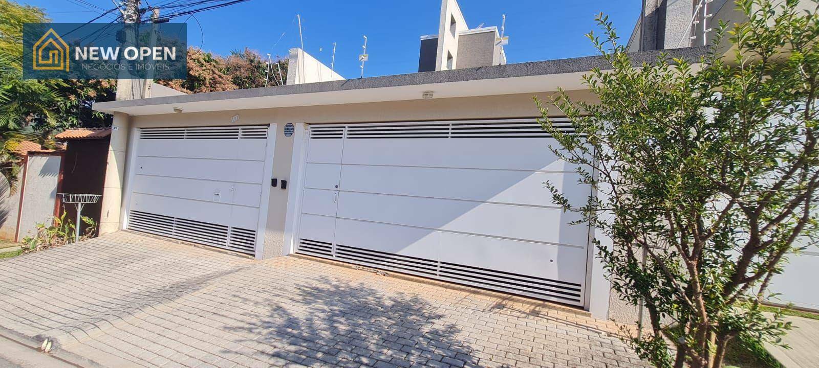 Casa à venda com 3 quartos, 164m² - Foto 1