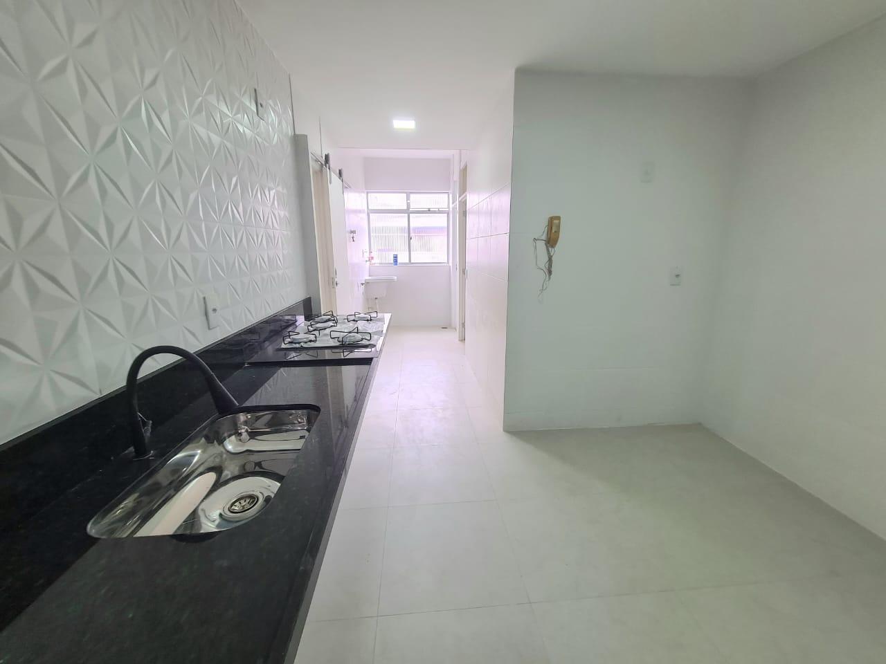 Apartamento à venda com 3 quartos, 100m² - Foto 2