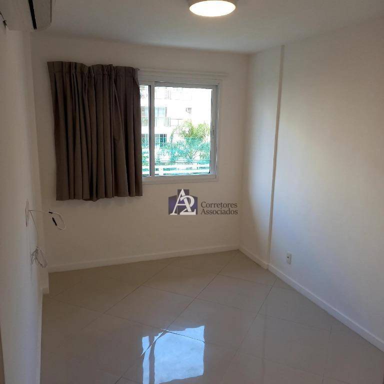 Apartamento à venda com 2 quartos, 66m² - Foto 7