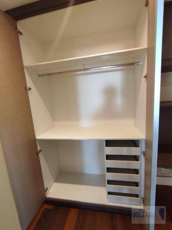 Apartamento para alugar com 3 quartos, 116m² - Foto 24
