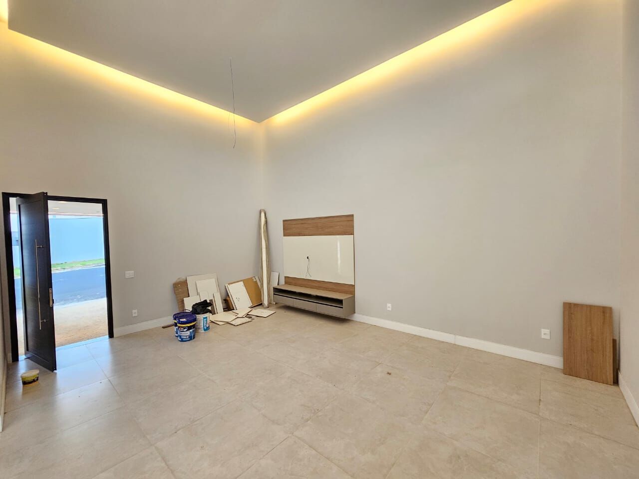 Casa para alugar com 3 quartos, 190m² - Foto 1