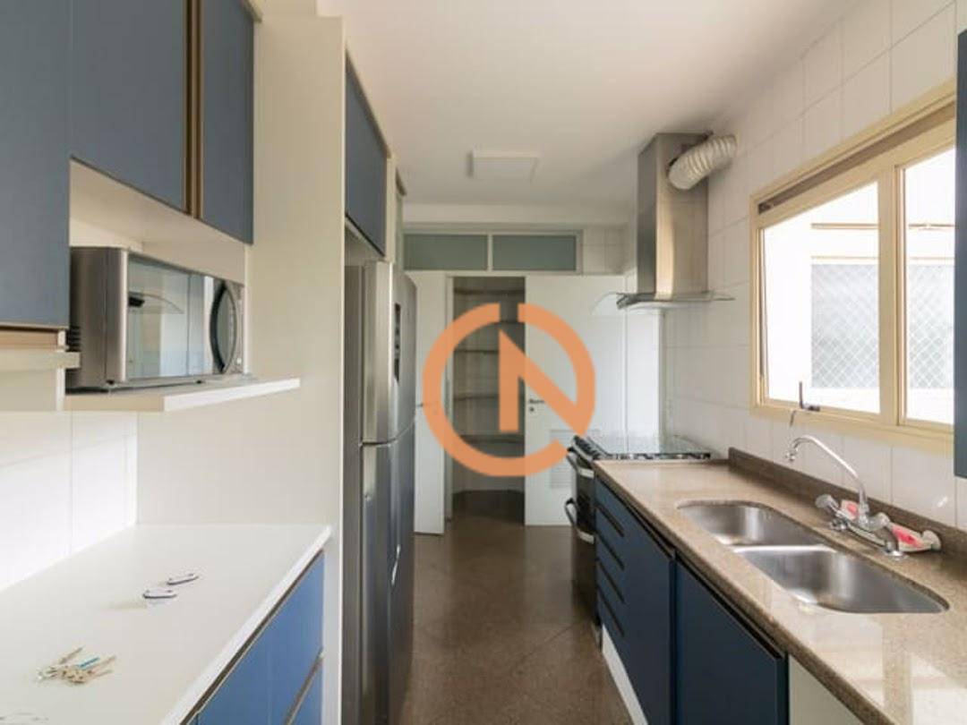 Apartamento para alugar com 3 quartos, 165m² - Foto 8