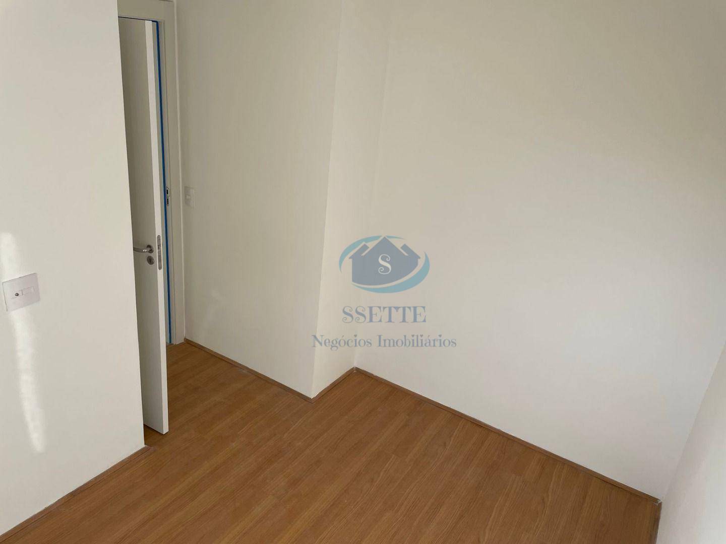 Apartamento à venda com 2 quartos, 35m² - Foto 3