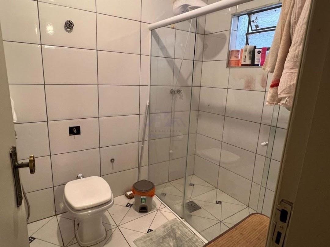 Casa à venda com 3 quartos, 190m² - Foto 14