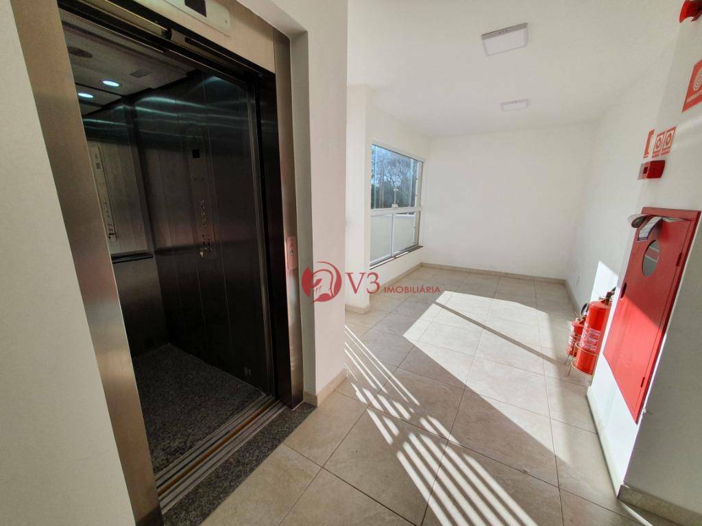 Apartamento à venda com 2 quartos, 77m² - Foto 3