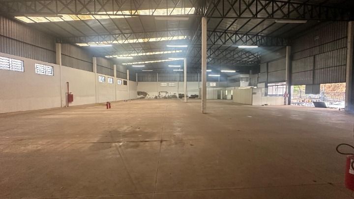 Depósito-Galpão-Armazém para alugar, 1500m² - Foto 1