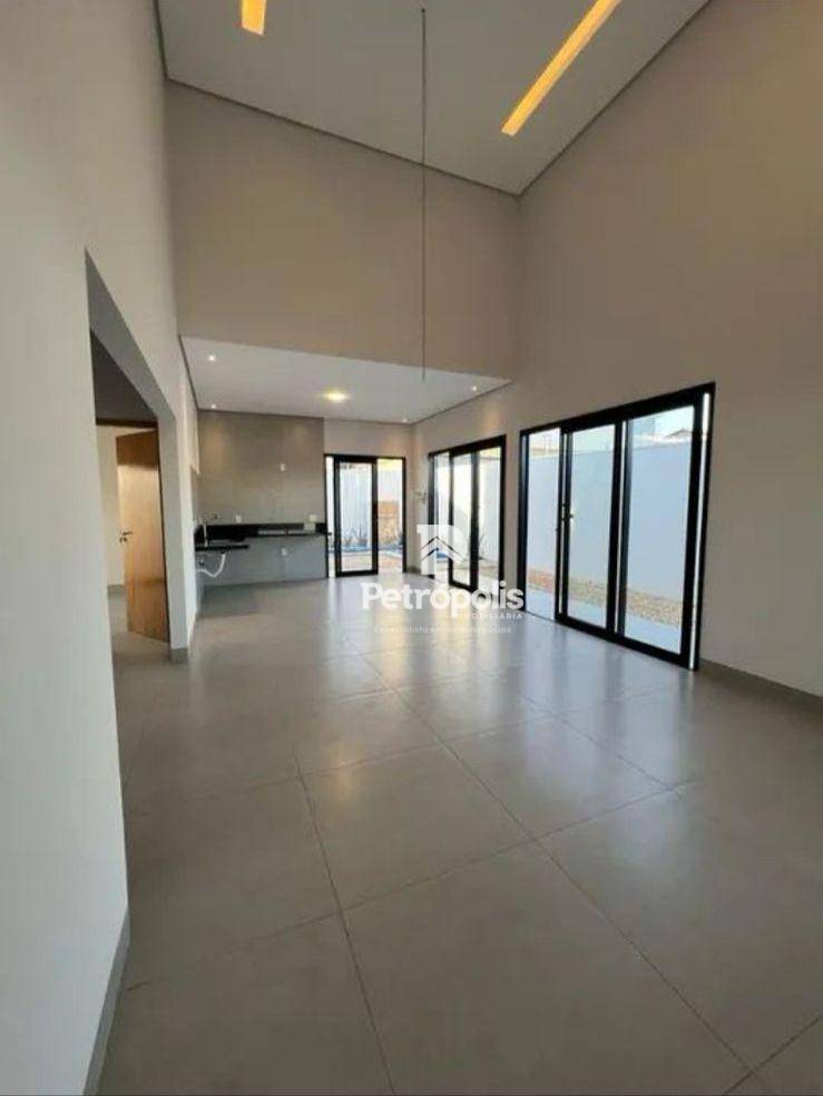 Casa à venda com 3 quartos, 138m² - Foto 3