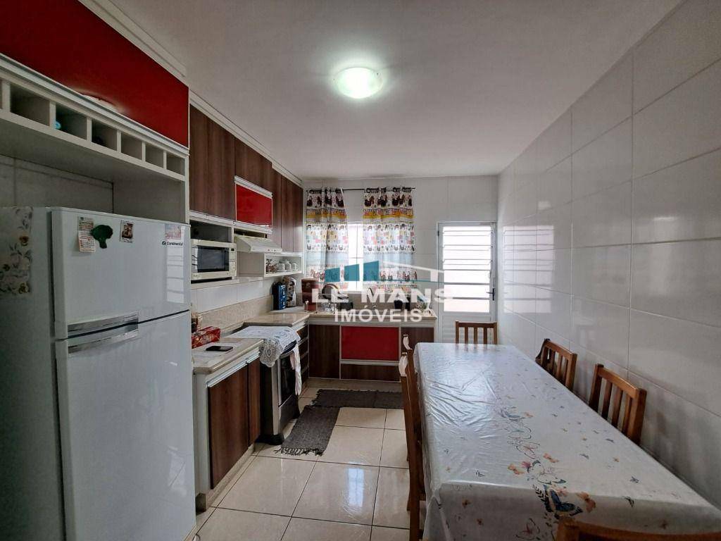 Casa à venda com 2 quartos, 120m² - Foto 11