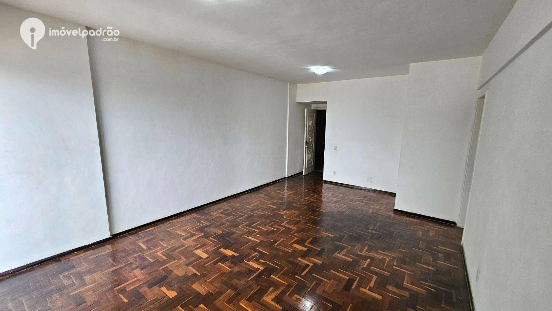 Apartamento para alugar com 3 quartos, 120m² - Foto 5