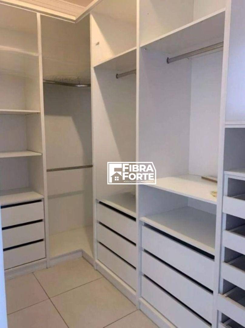 Casa para alugar com 5 quartos, 243m² - Foto 11