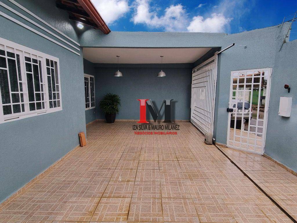 Casa para alugar com 3 quartos, 200m² - Foto 2