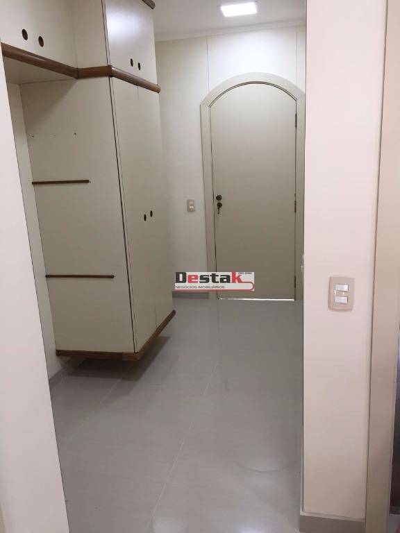 Apartamento à venda com 2 quartos, 240m² - Foto 23