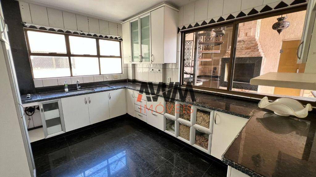 Apartamento à venda com 4 quartos, 255m² - Foto 13