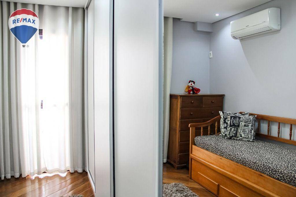 Apartamento à venda com 3 quartos, 180m² - Foto 33