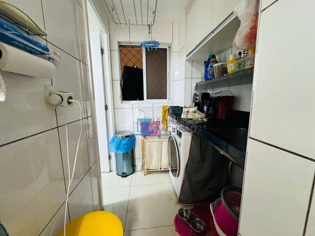 Apartamento à venda com 3 quartos, 110m² - Foto 11