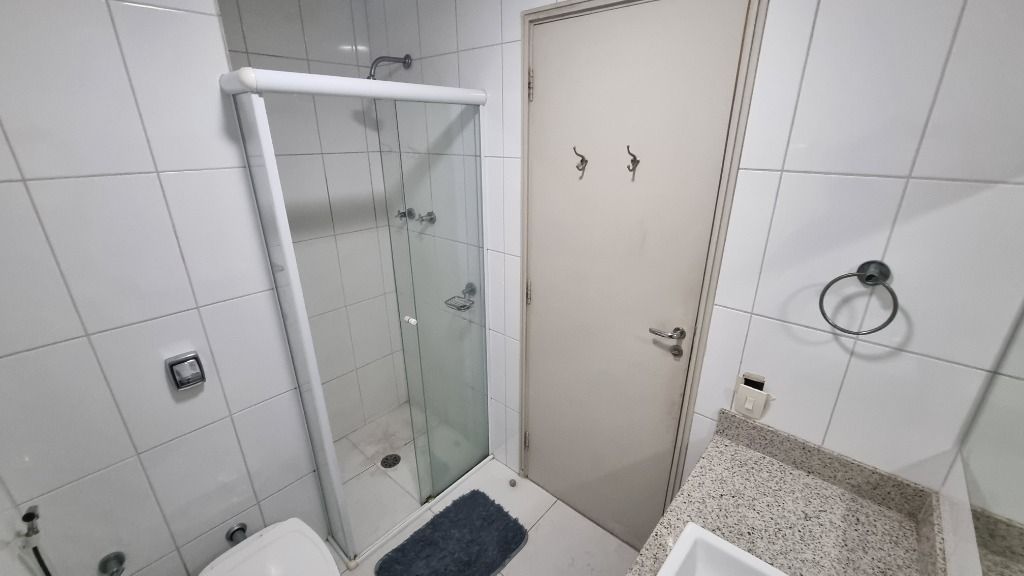 Apartamento à venda com 3 quartos, 198m² - Foto 22