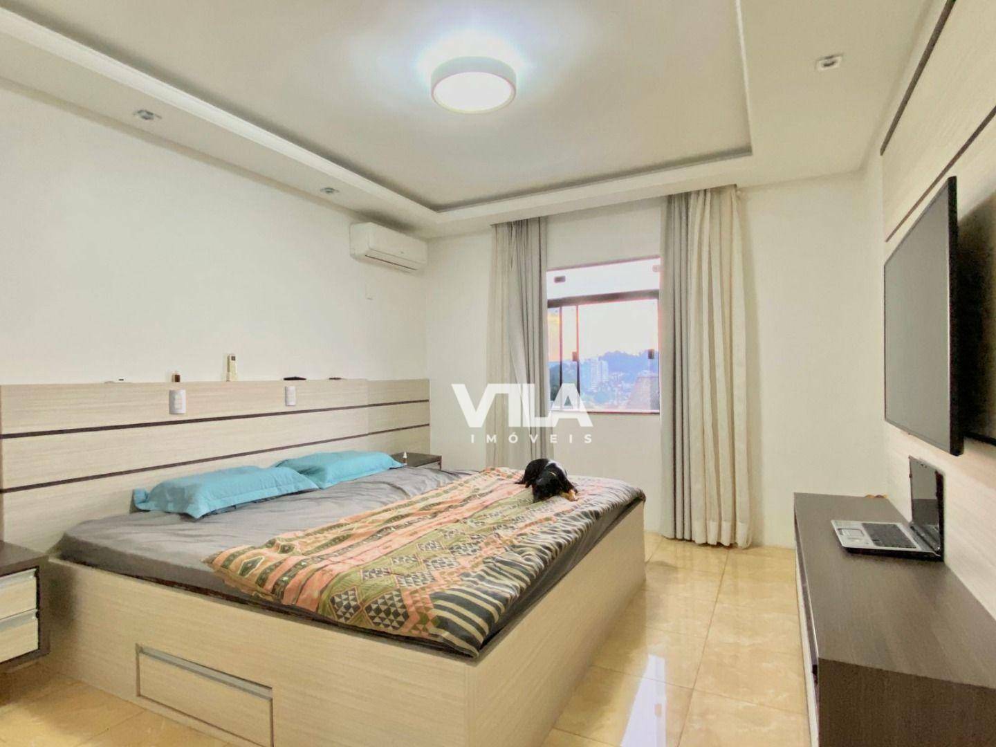 Casa à venda com 3 quartos, 220m² - Foto 18