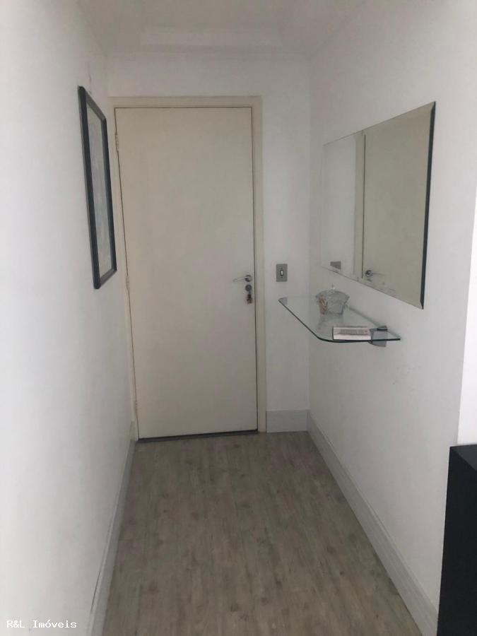 Apartamento à venda com 2 quartos, 64m² - Foto 11