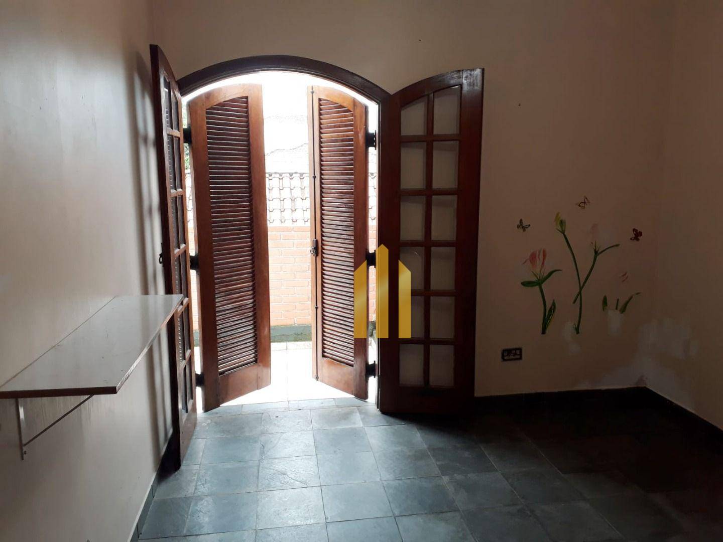 Sobrado à venda com 3 quartos, 246m² - Foto 11