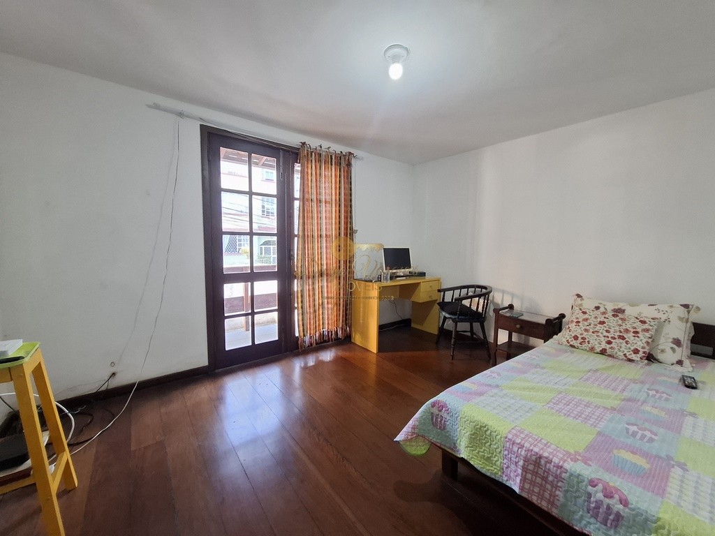 Casa para alugar com 5 quartos, 296m² - Foto 11