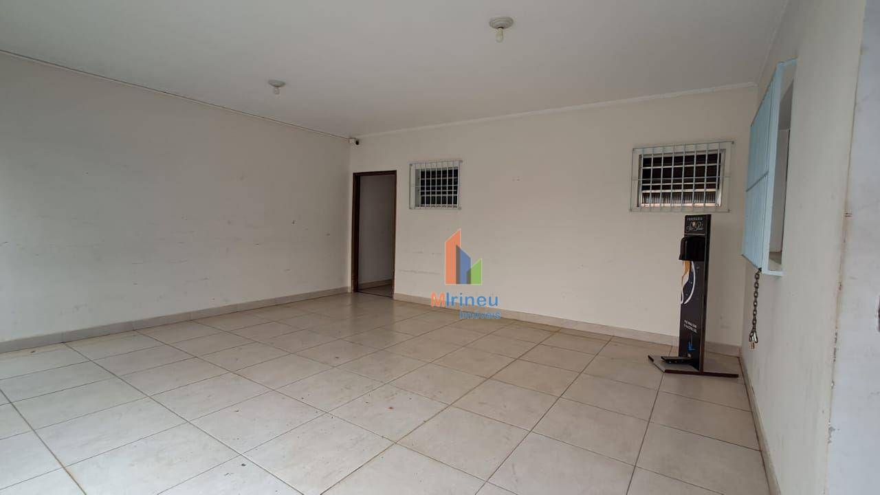 Casa à venda com 4 quartos, 267m² - Foto 19