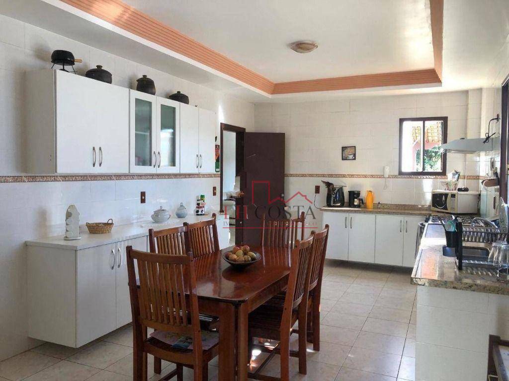 Casa de Condomínio à venda com 5 quartos, 274m² - Foto 23
