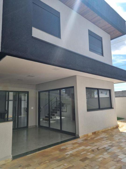 Casa de Condomínio à venda com 4 quartos, 252m² - Foto 14