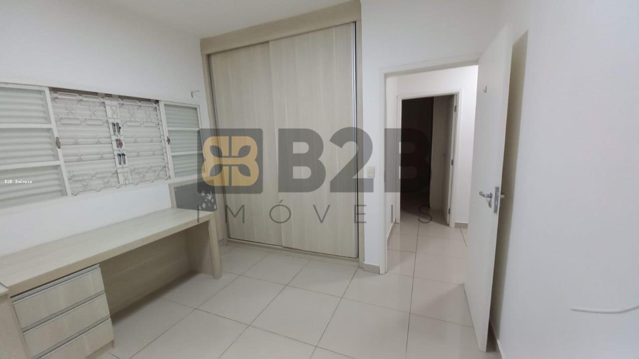 Casa à venda com 3 quartos, 250m² - Foto 34