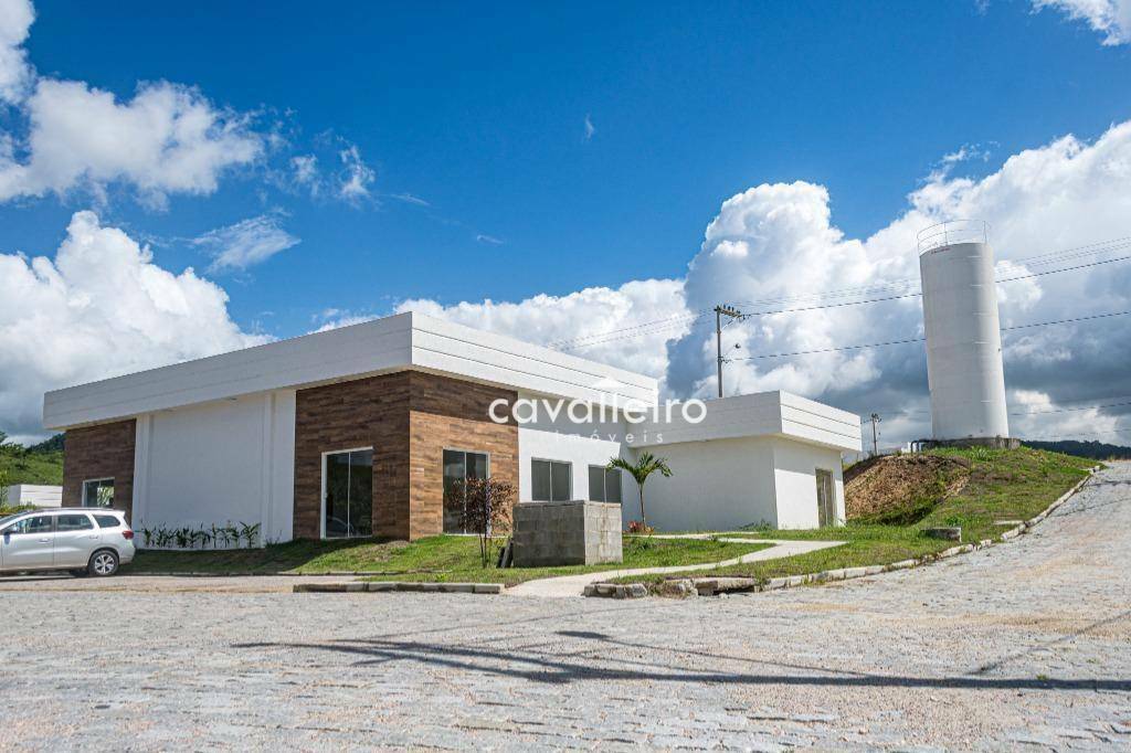 Casa de Condomínio à venda com 3 quartos, 240m² - Foto 27