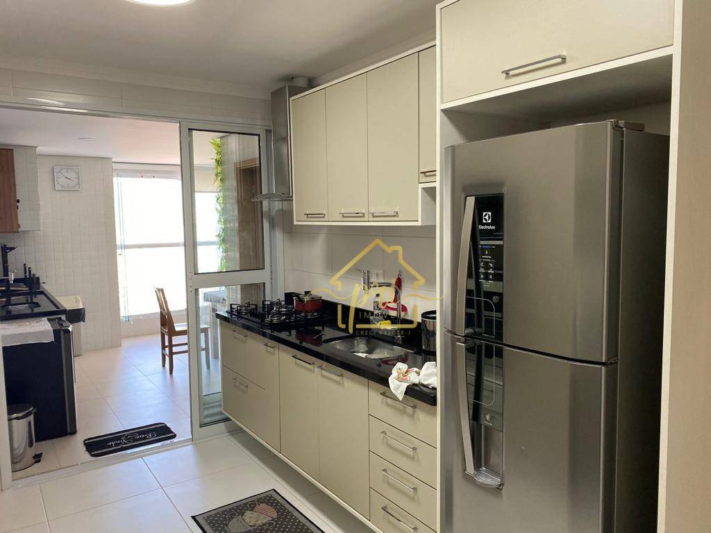 Apartamento à venda com 3 quartos, 129m² - Foto 2