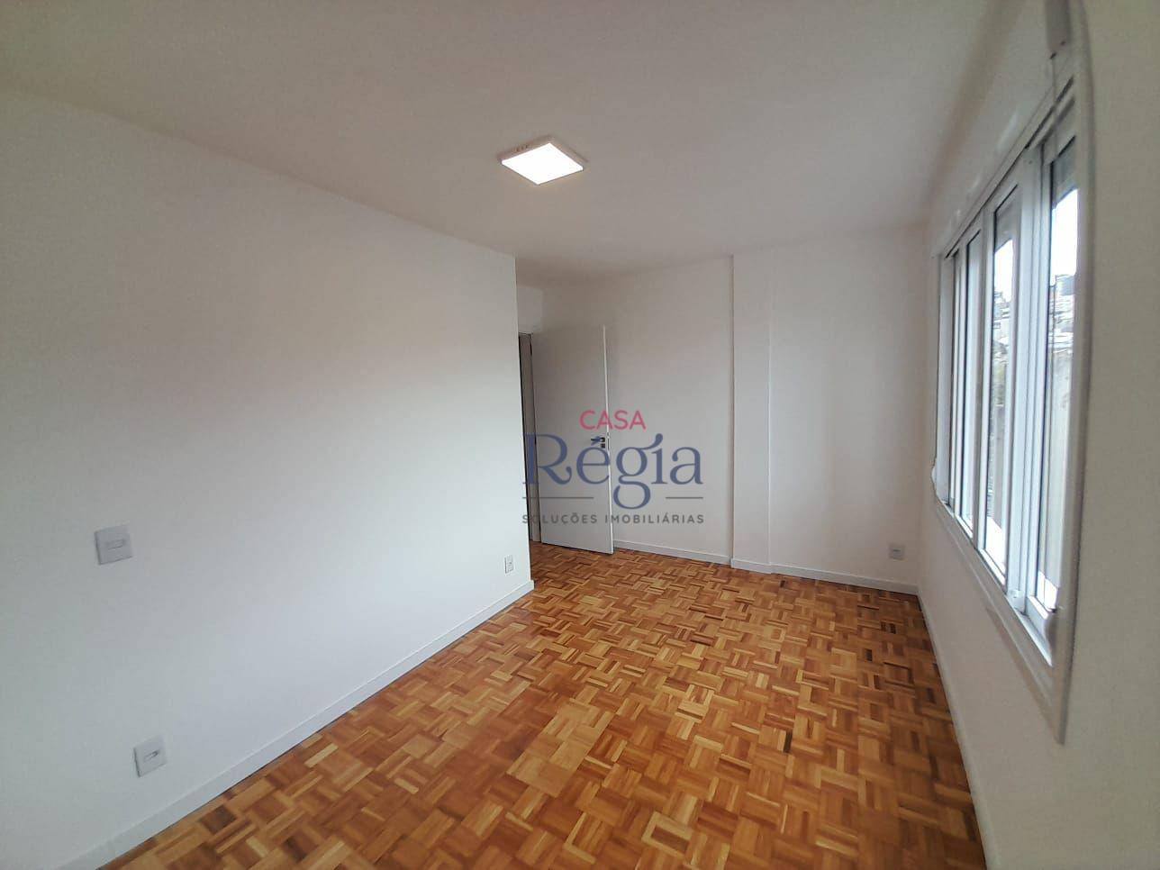 Apartamento à venda com 3 quartos, 130m² - Foto 14