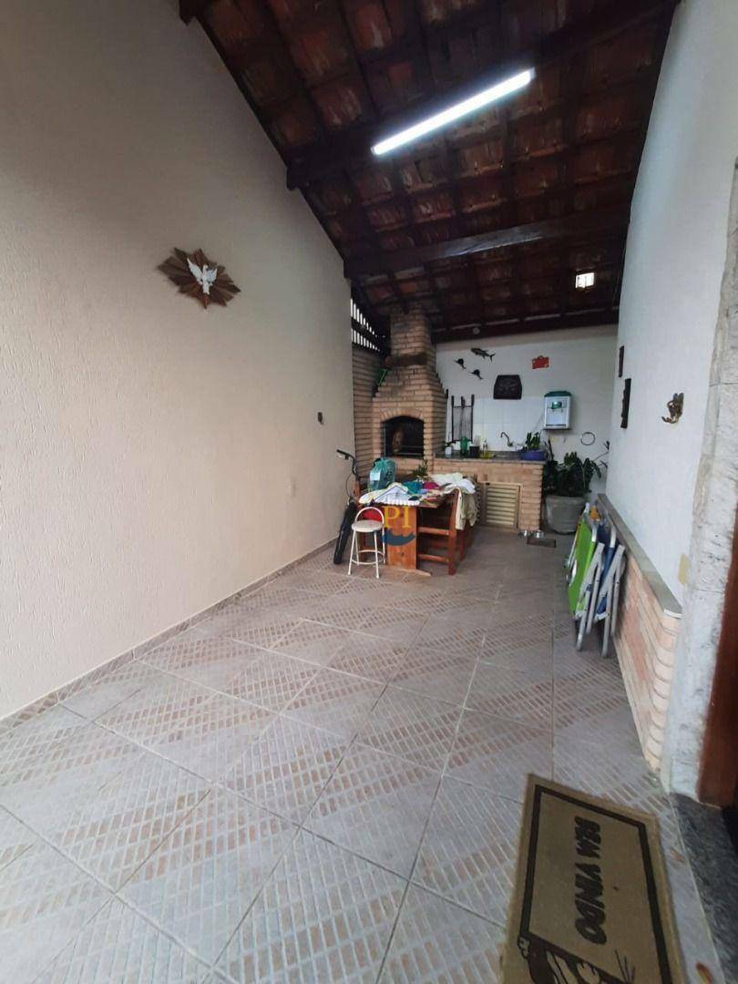 Casa à venda com 2 quartos, 1m² - Foto 4