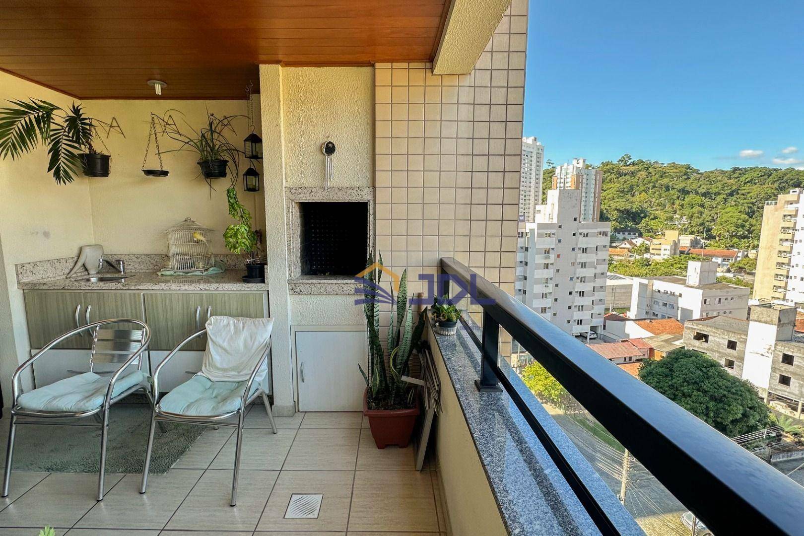 Apartamento à venda com 2 quartos, 81m² - Foto 3